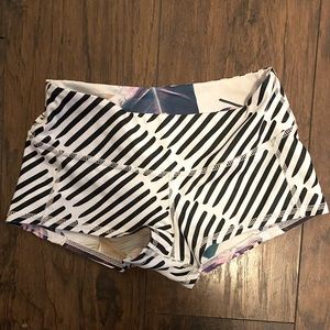 NKD shorts sm- stripes / flowers